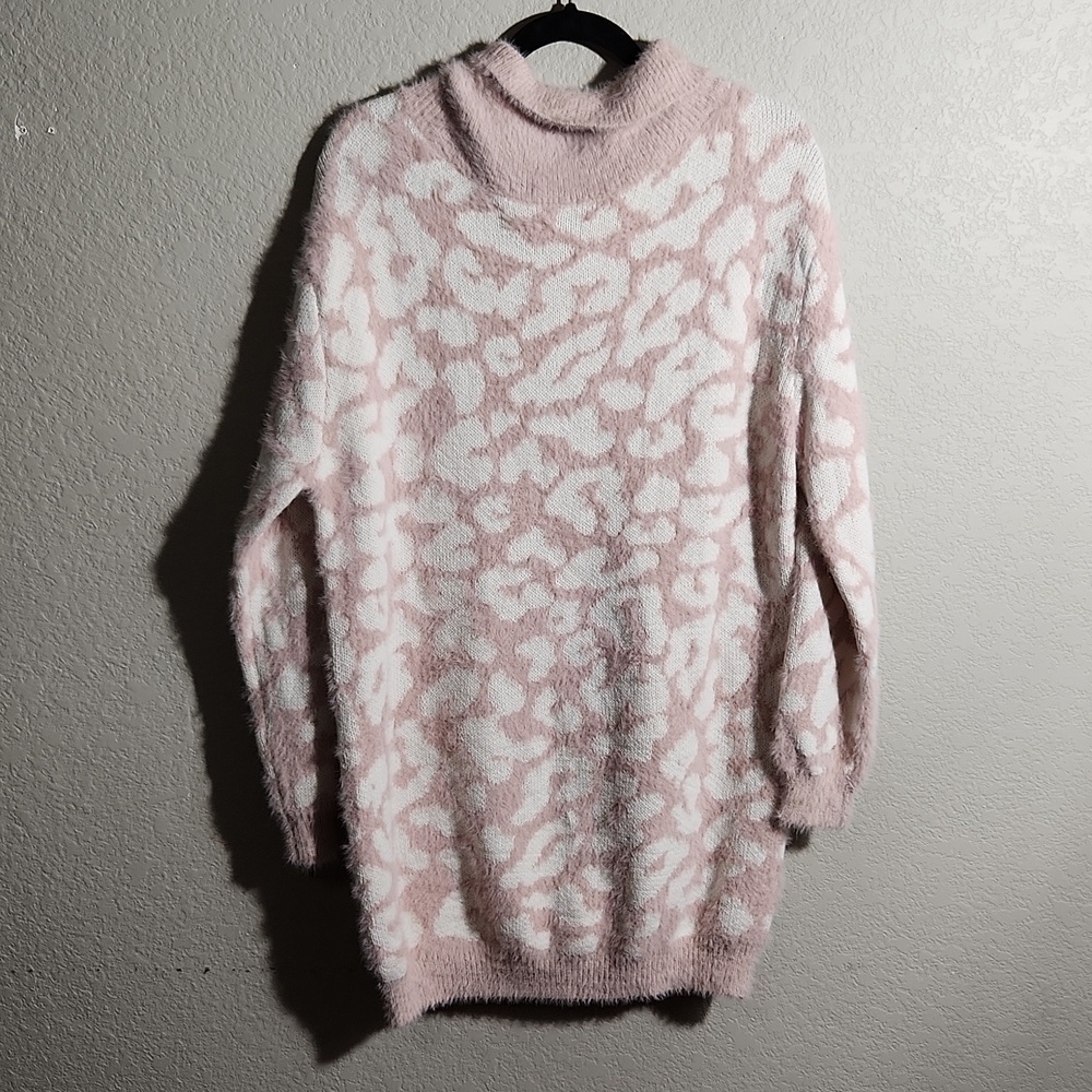 Day & Night Sweater Dress Womens Size M pink White Cheetah Long